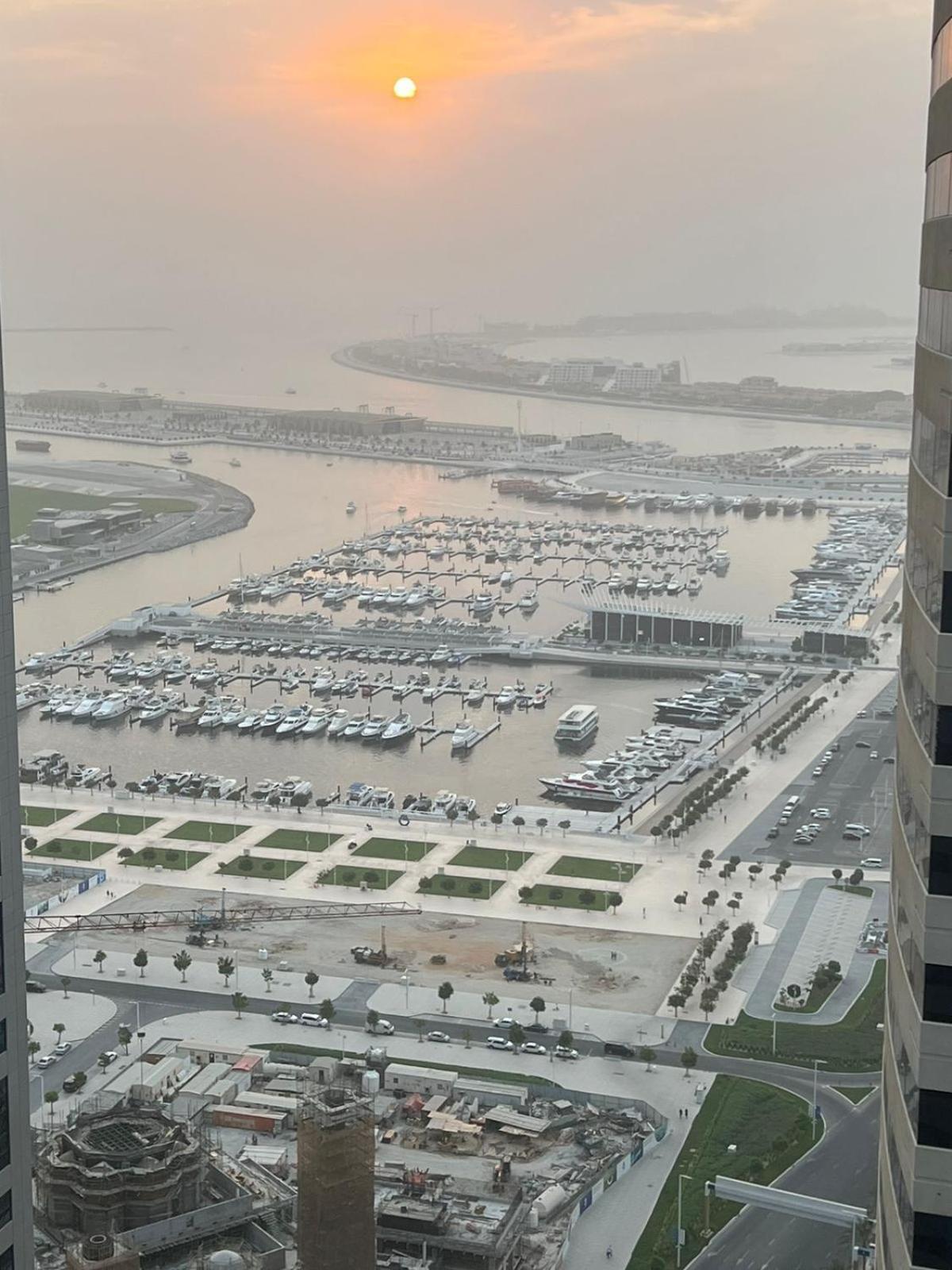 High Floor With City Skyline & Burj Khalifa View 3 Bedroom Unit Marina Dubái Exterior foto