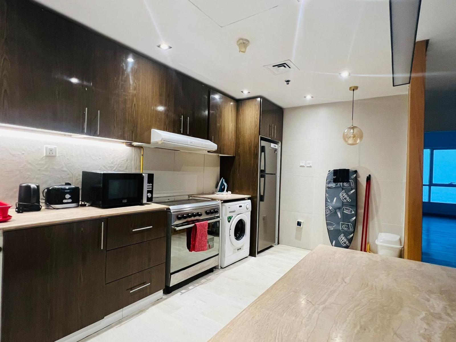 High Floor With City Skyline & Burj Khalifa View 3 Bedroom Unit Marina Dubái Exterior foto