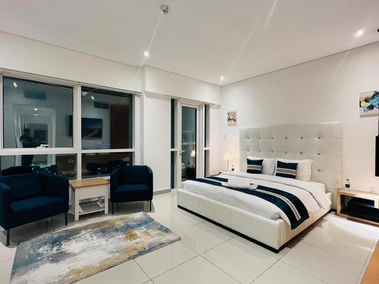 High Floor With City Skyline & Burj Khalifa View 3 Bedroom Unit Marina Dubái Exterior foto