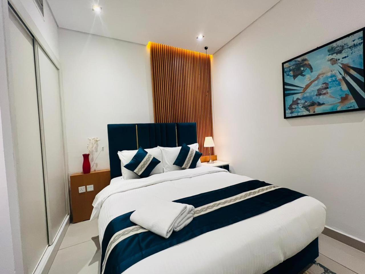 High Floor With City Skyline & Burj Khalifa View 3 Bedroom Unit Marina Dubái Exterior foto