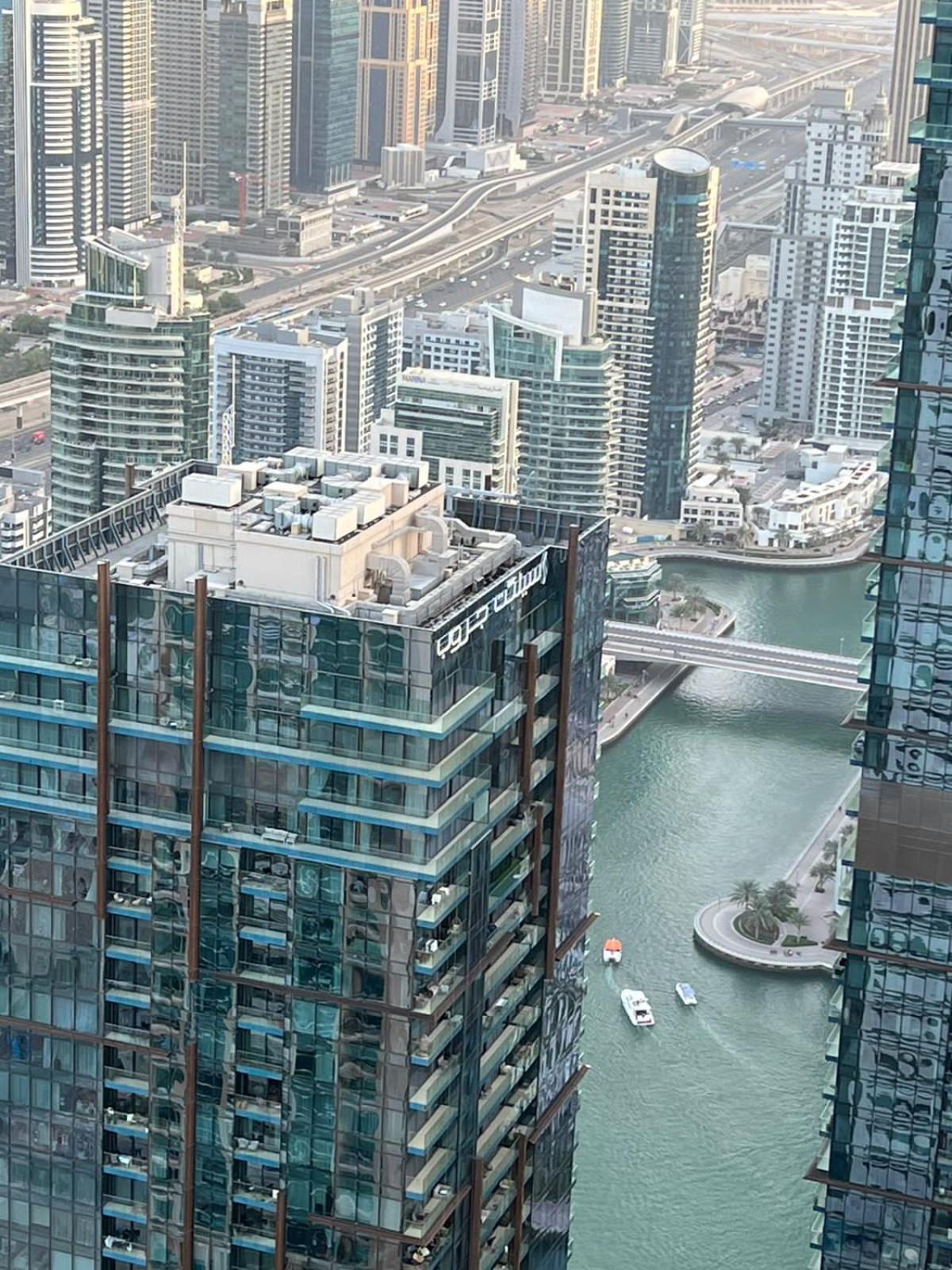 High Floor With City Skyline & Burj Khalifa View 3 Bedroom Unit Marina Dubái Exterior foto