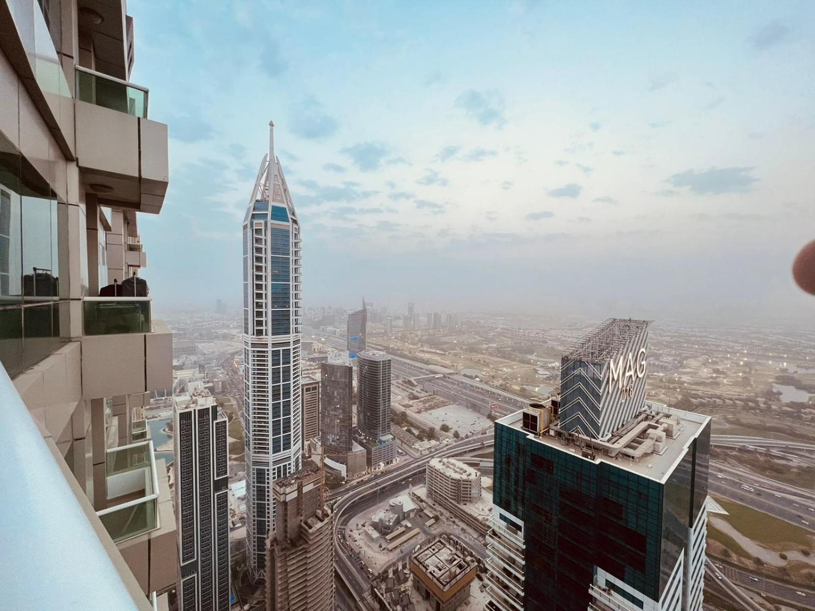 High Floor With City Skyline & Burj Khalifa View 3 Bedroom Unit Marina Dubái Exterior foto