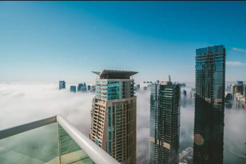 High Floor With City Skyline & Burj Khalifa View 3 Bedroom Unit Marina Dubái Exterior foto